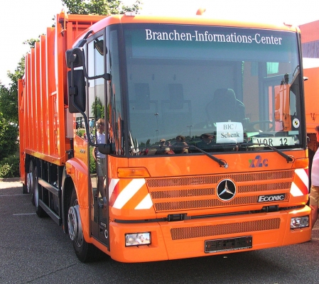 Mercedes Econic лобовое стекло автобуса