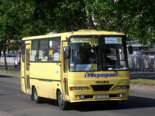 Isuzu MD 22 ліве, праве лобове скло