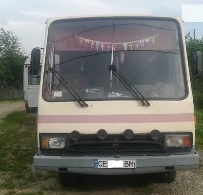 TAM 80A лобовое стекло