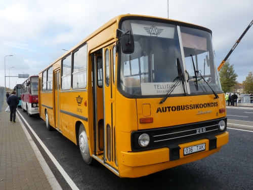 IKARUS-260 (Икарус) стекло ветровое (лобовое)