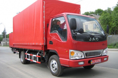Jac 1045 лобове скло